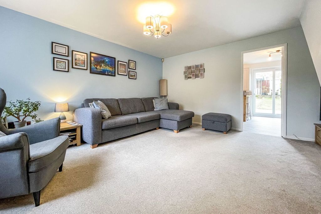 Property photo 3 of 16