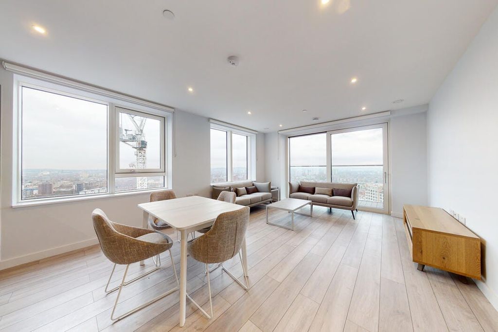 Property photo 3 of 23