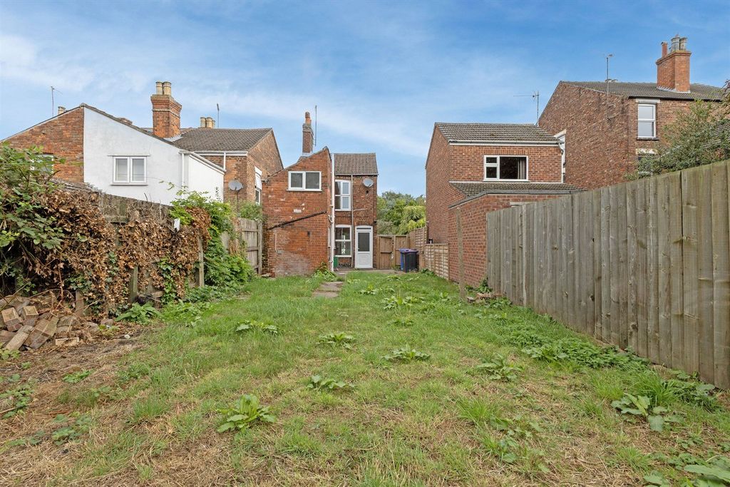 Property photo 2 of 14 Picture No. 02