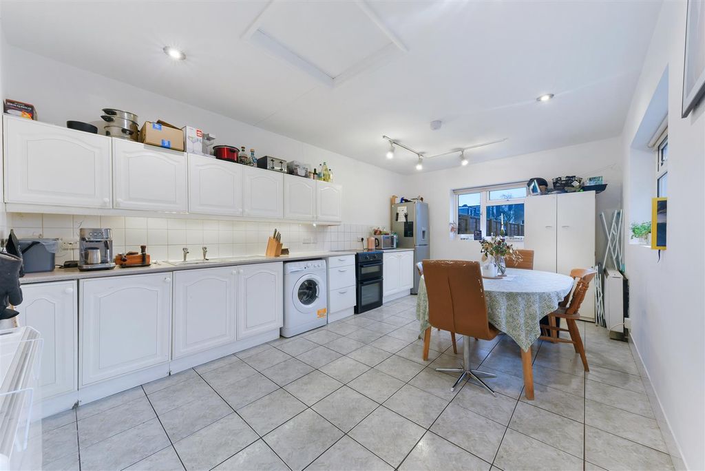 Property photo 3 of 13 6.Jpg