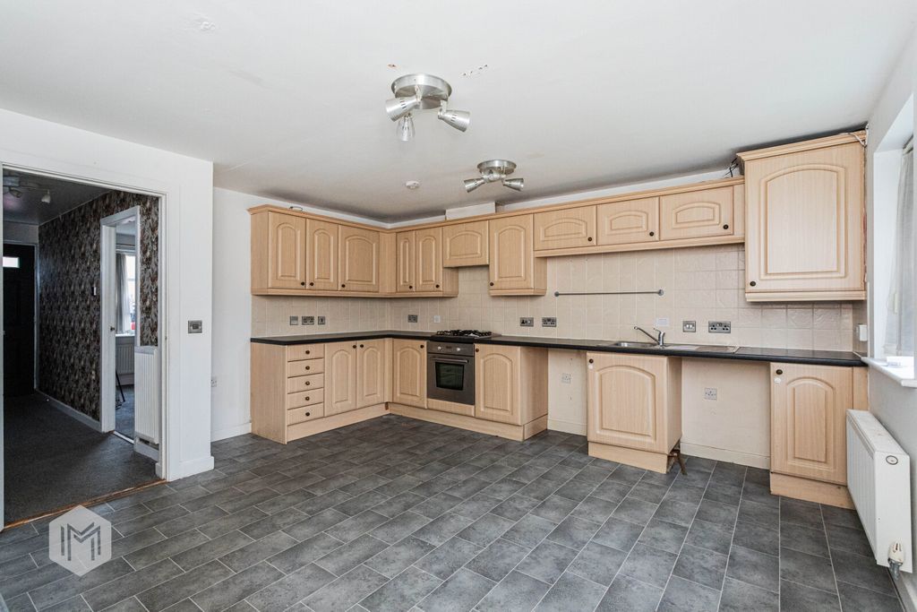 Property photo 3 of 22 Picture No. 52