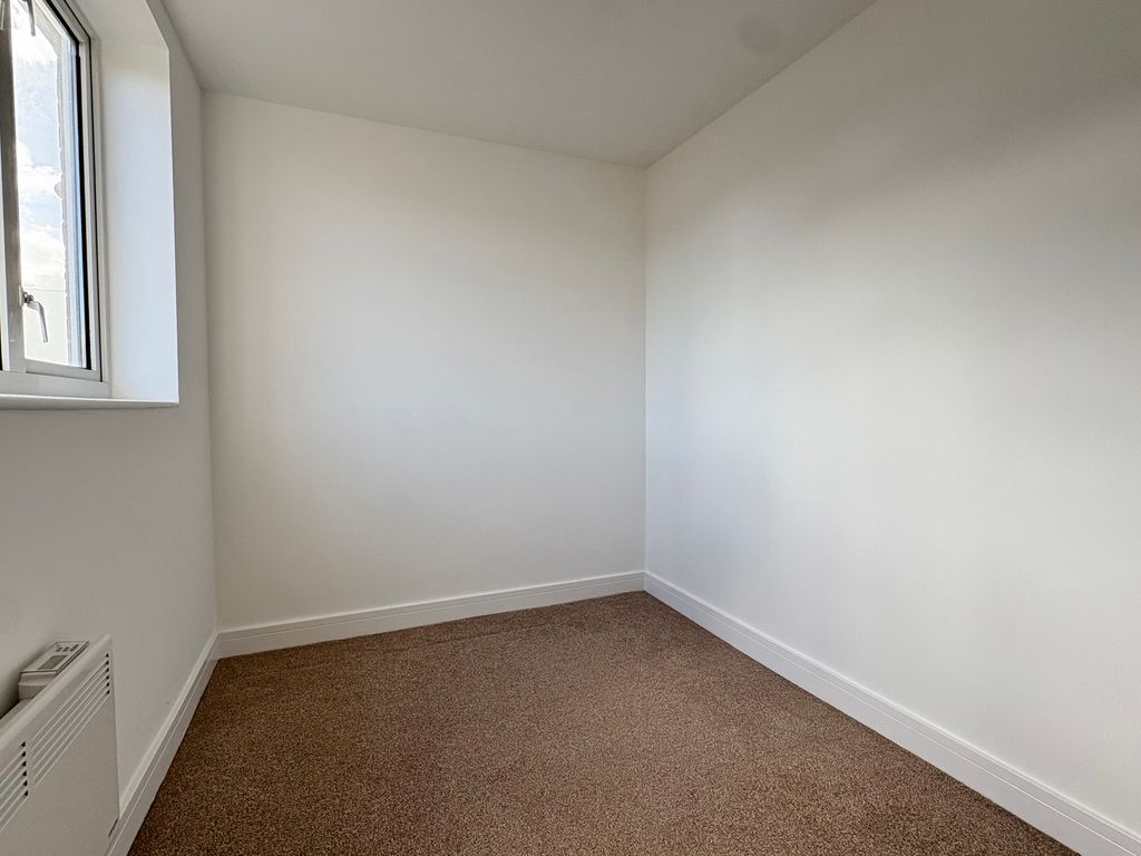 Property photo 3 of 8 Bedroom Two