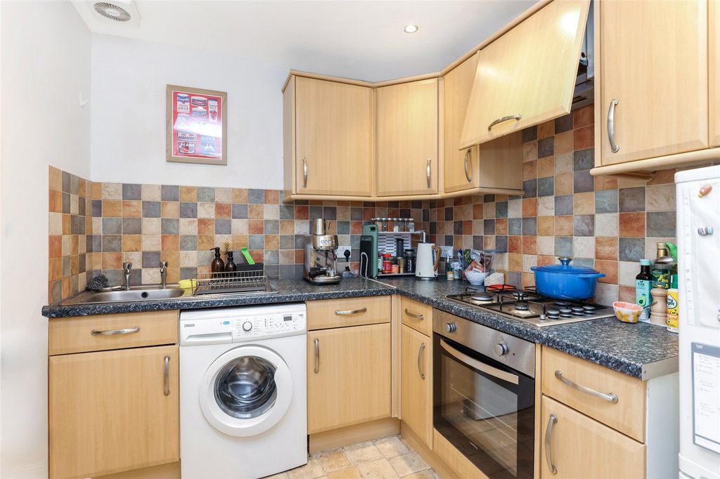 Property photo 3 of 21 Picture No. 05