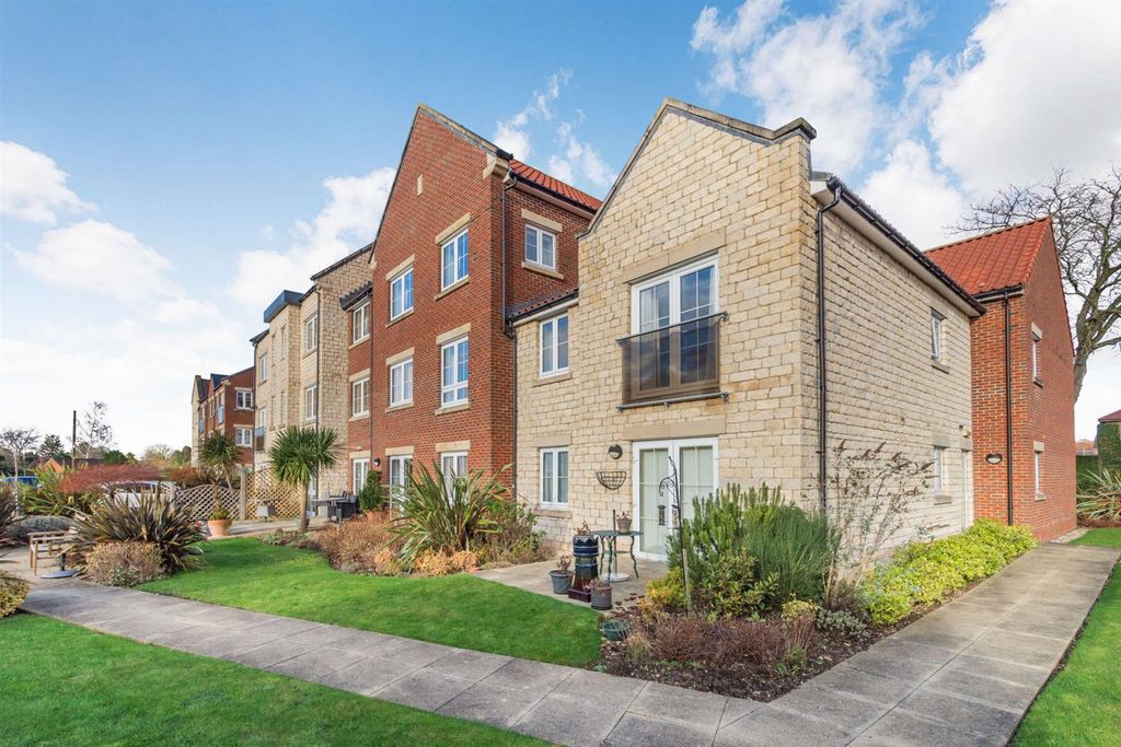 1 bed flat for sale Pickering