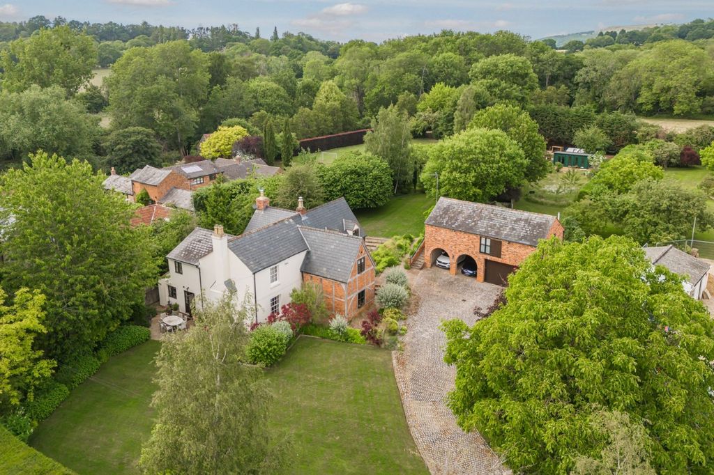 Property photo 1 of 21