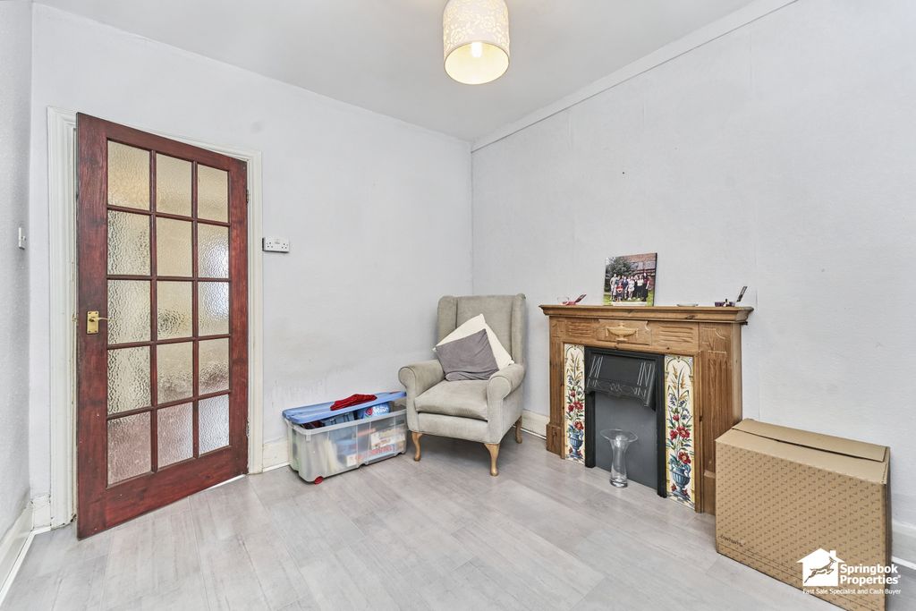 Property photo 3 of 18 2