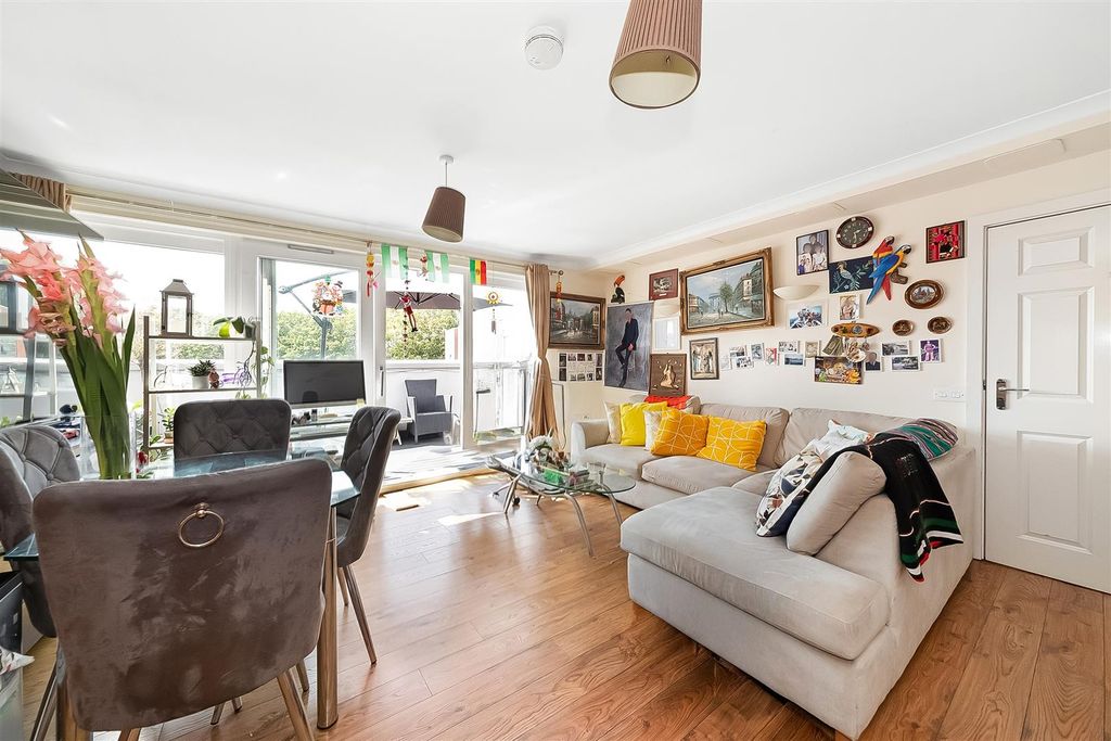 Property photo 3 of 14 K2.Jpg