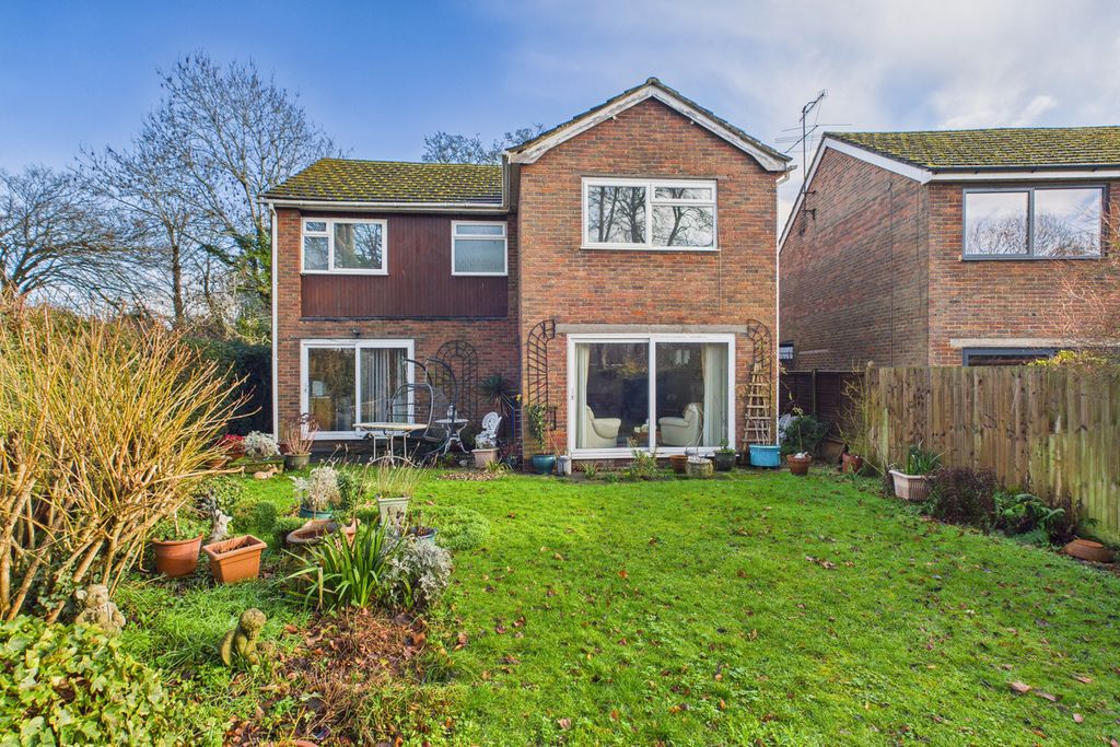 Property photo 2 of 18