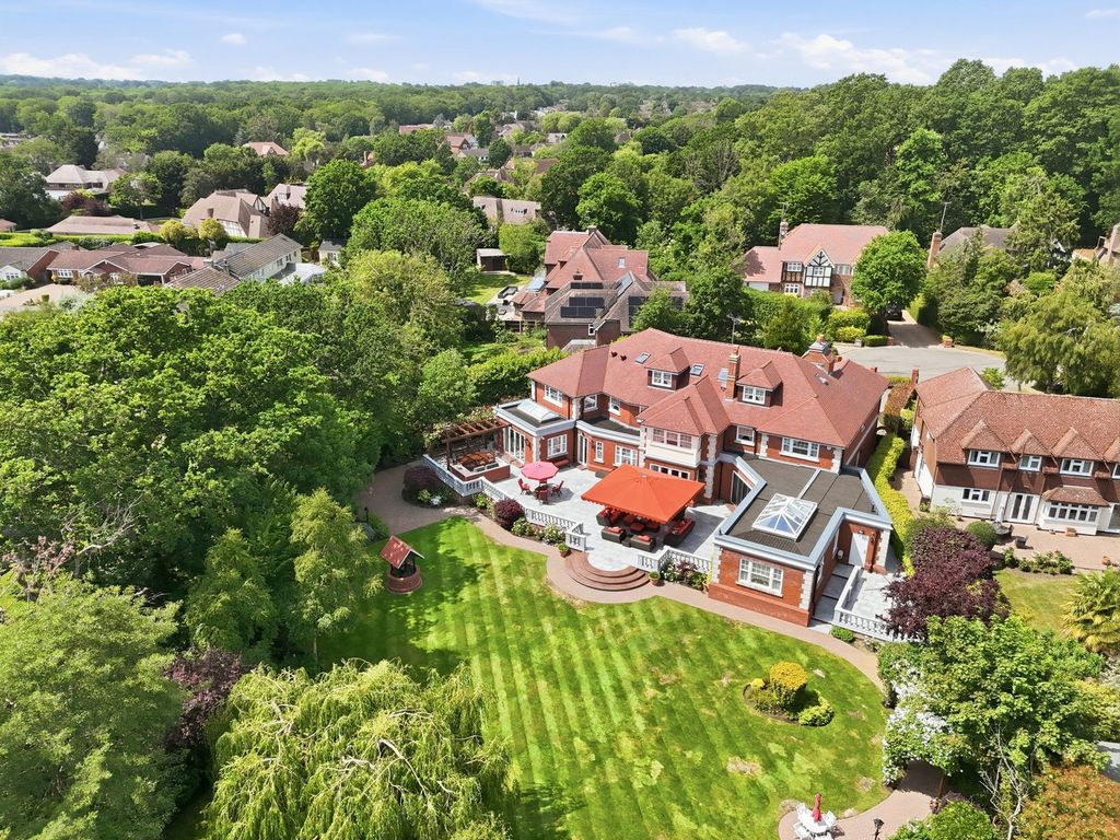 Additional image 53 of 5 bed detached house for saleWambrook Close, Hutton Mount, Brentwood CM13