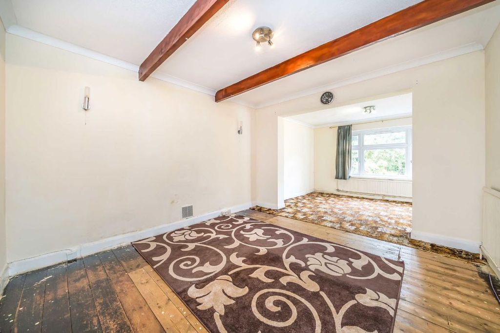 Property photo 3 of 8