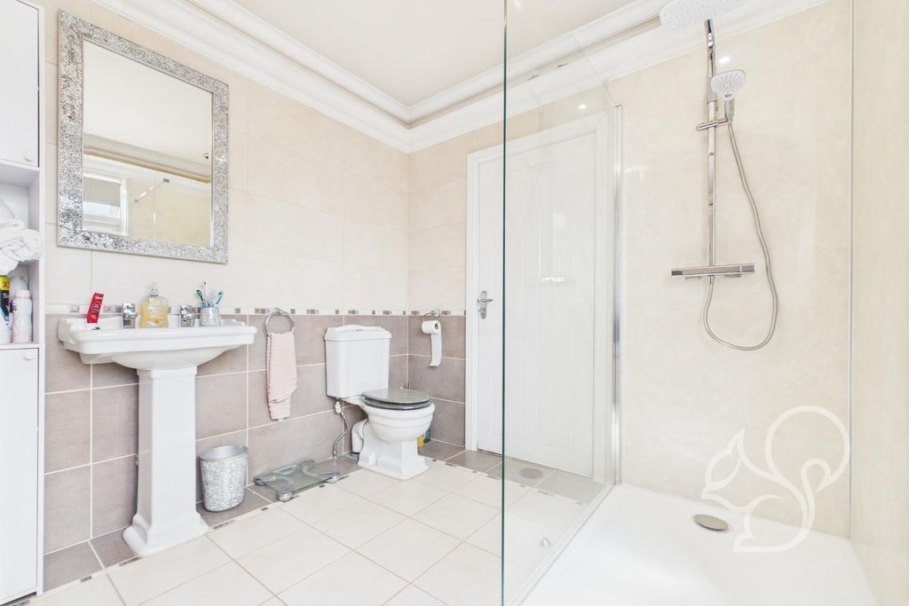 Property photo 3 of 35 Cam01659G0-Pr0463-Still027.Jpg