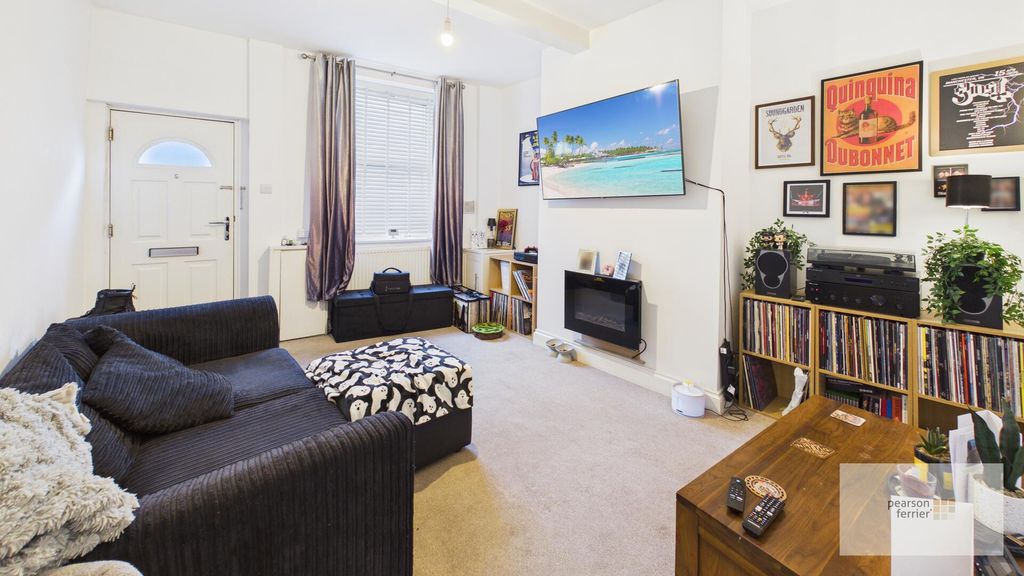 Property photo 3 of 12 Living Room