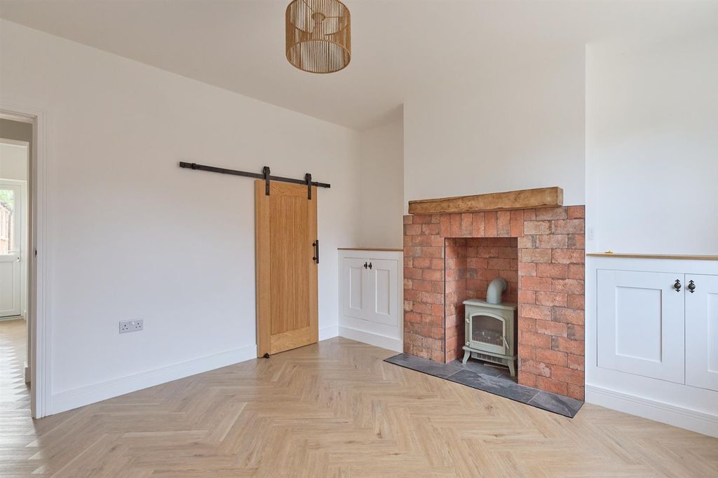 Property photo 3 of 10 Lutterworth (1).Jpg