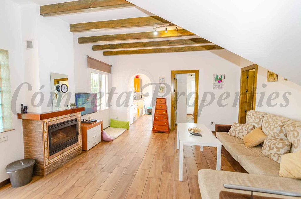 Property photo 3 of 22