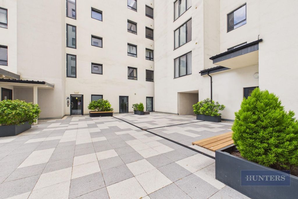 Property photo 3 of 9 Cam05152G0-Pr0518-Still003.Jpg