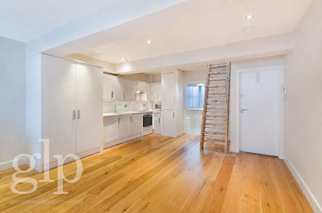 Property photo 1 of 17 943620