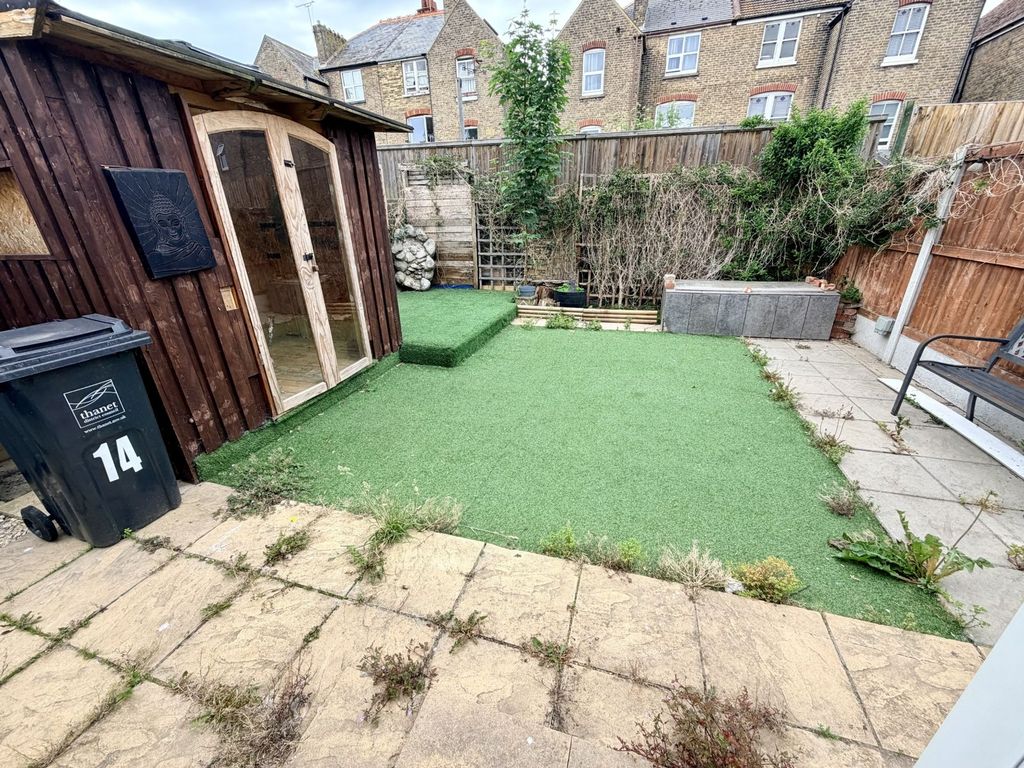 Property photo 2 of 14