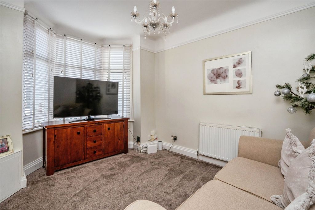 Property photo 2 of 38 Picture No. 19