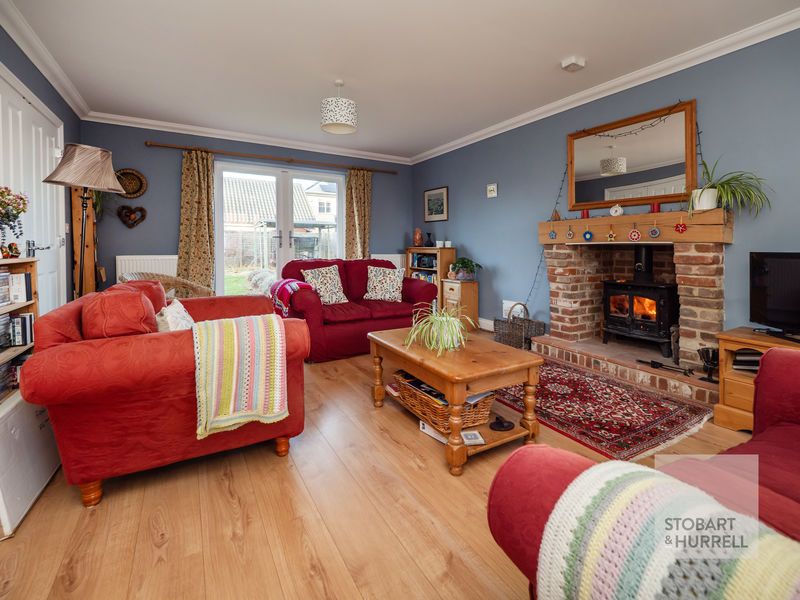 Property photo 3 of 28 Lounge