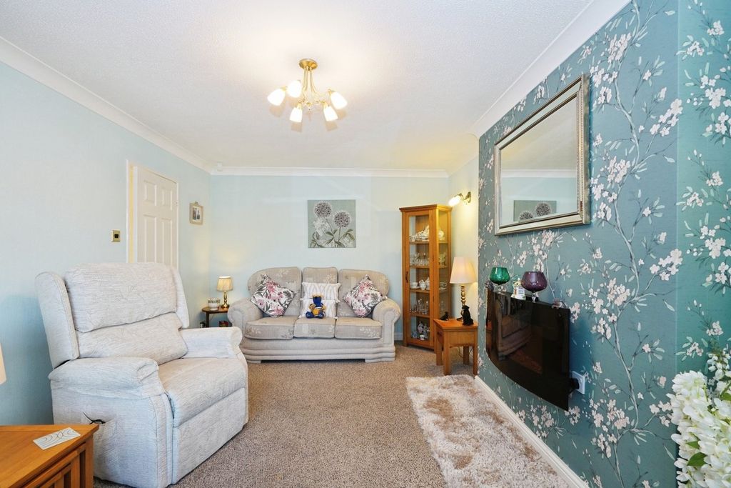 Property photo 3 of 19