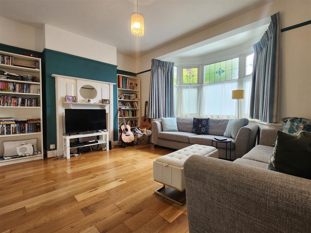Property photo 2 of 19 R1.Jpg