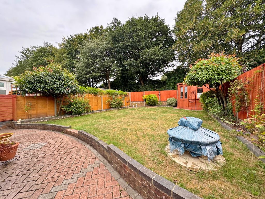Property photo 2 of 21