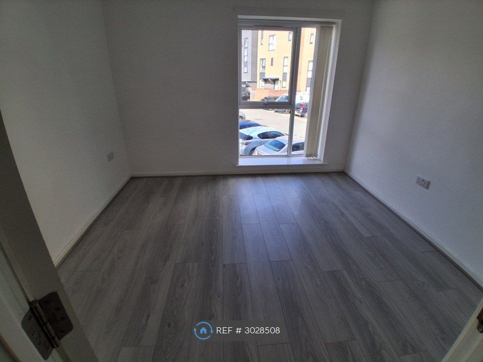 Property photo 3 of 6