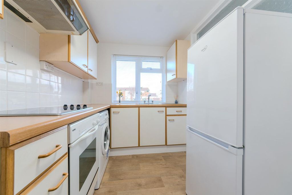 Property photo 3 of 5