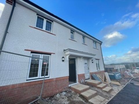 Property photo 1 of 2