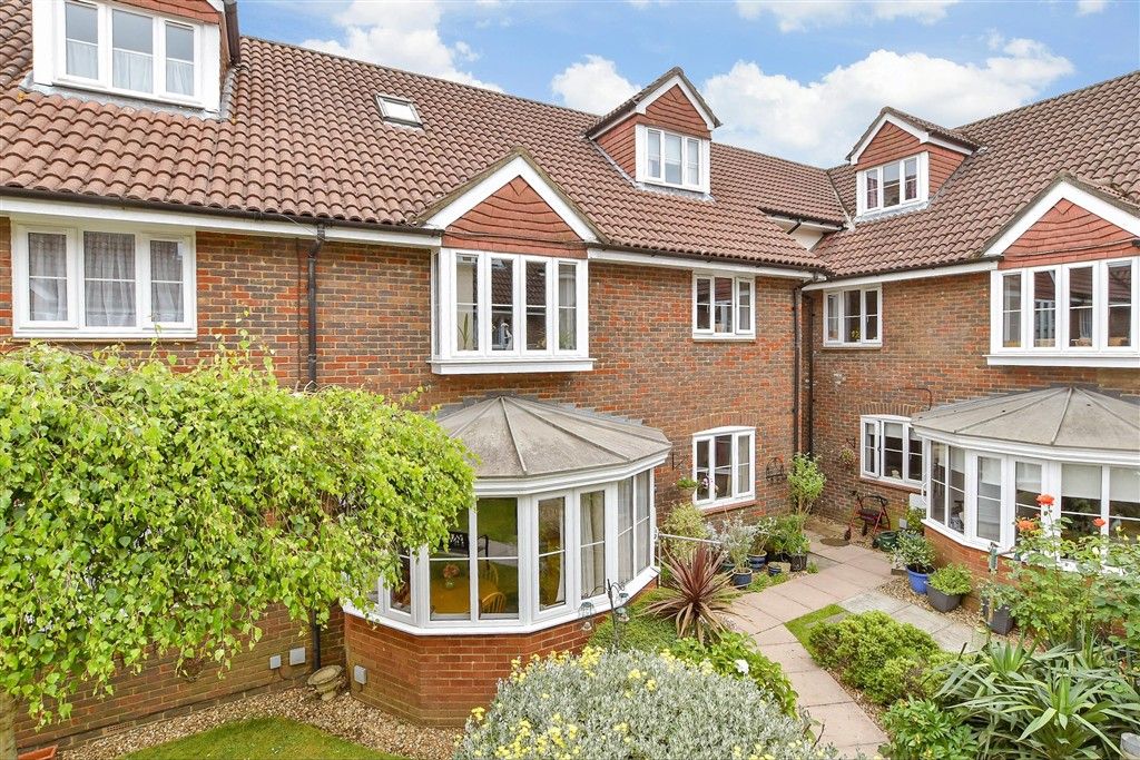 Property photo 3 of 11 External (Web)