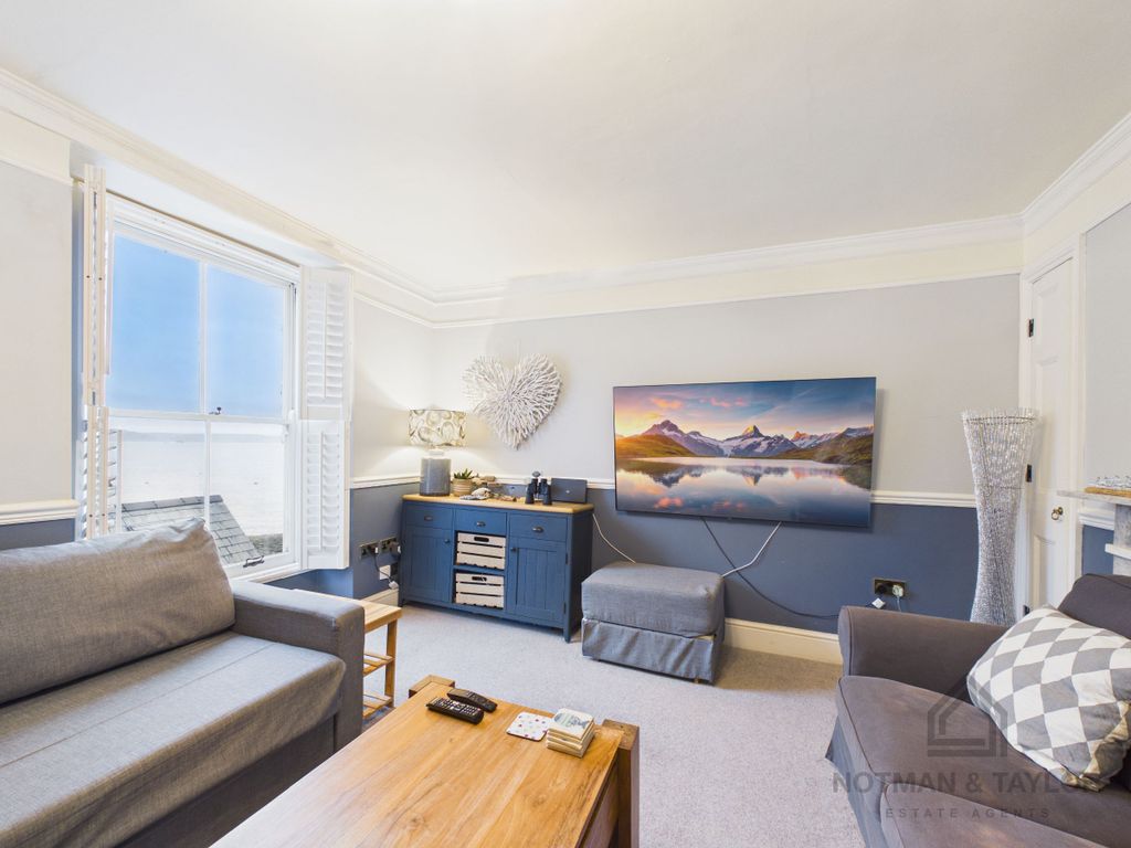 Property photo 3 of 26