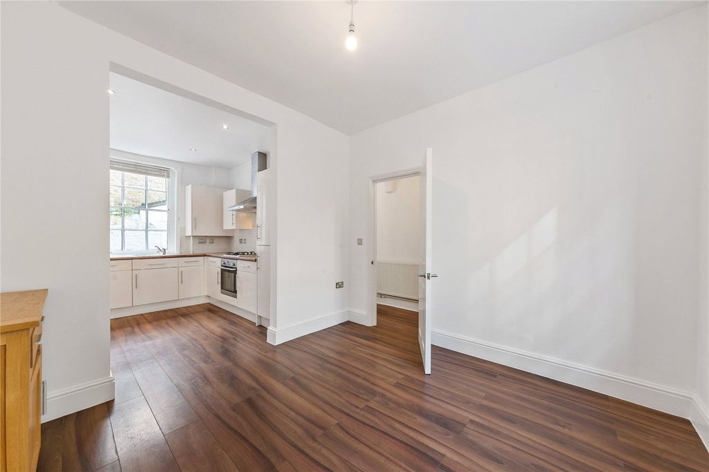 Property photo 2 of 14 Picture No. 08