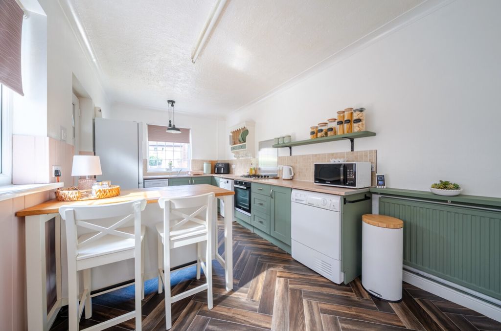 Property photo 3 of 20 1439654-15-69Cef32136232