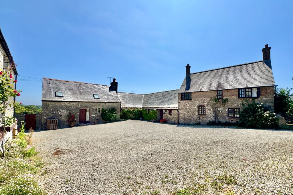 Property photo 3 of 23