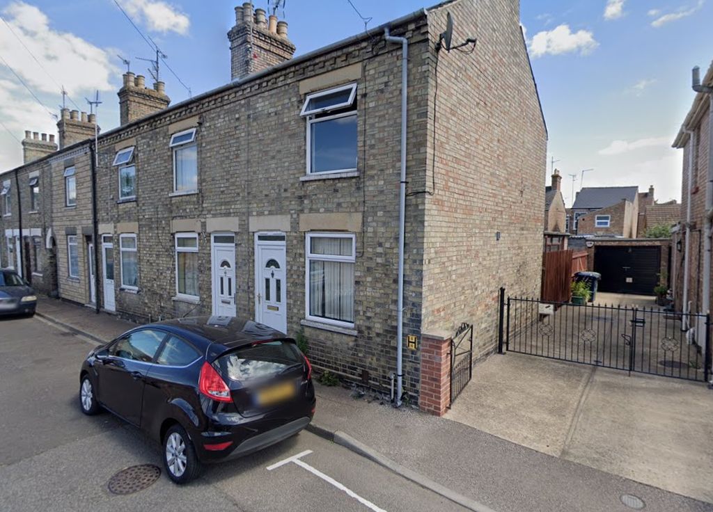 Property photo 2 of 2 Front