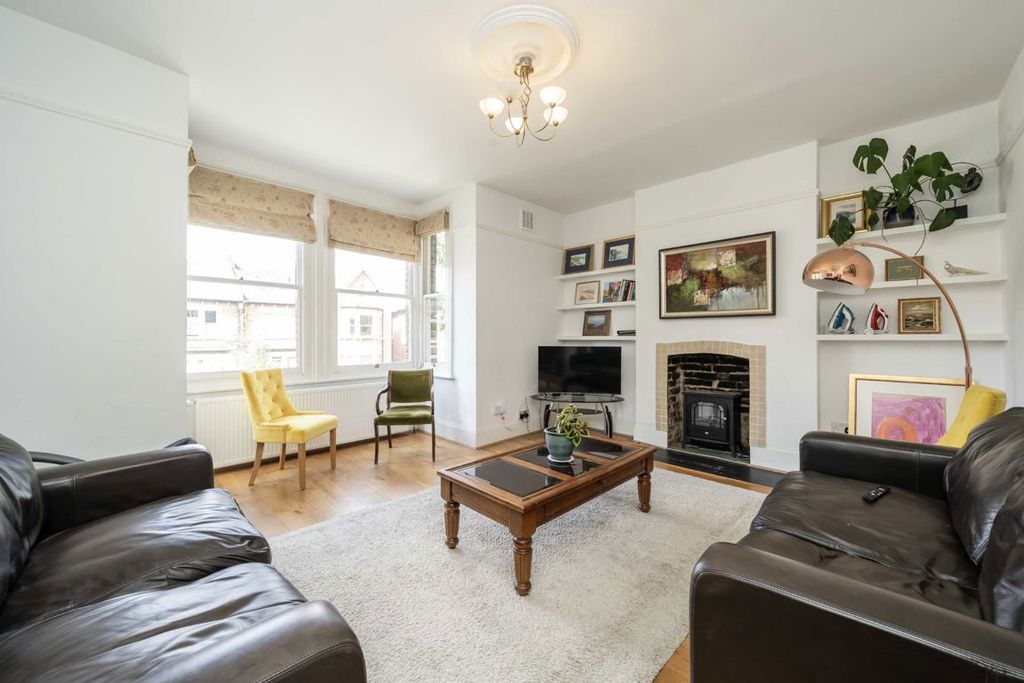 Property photo 2 of 7