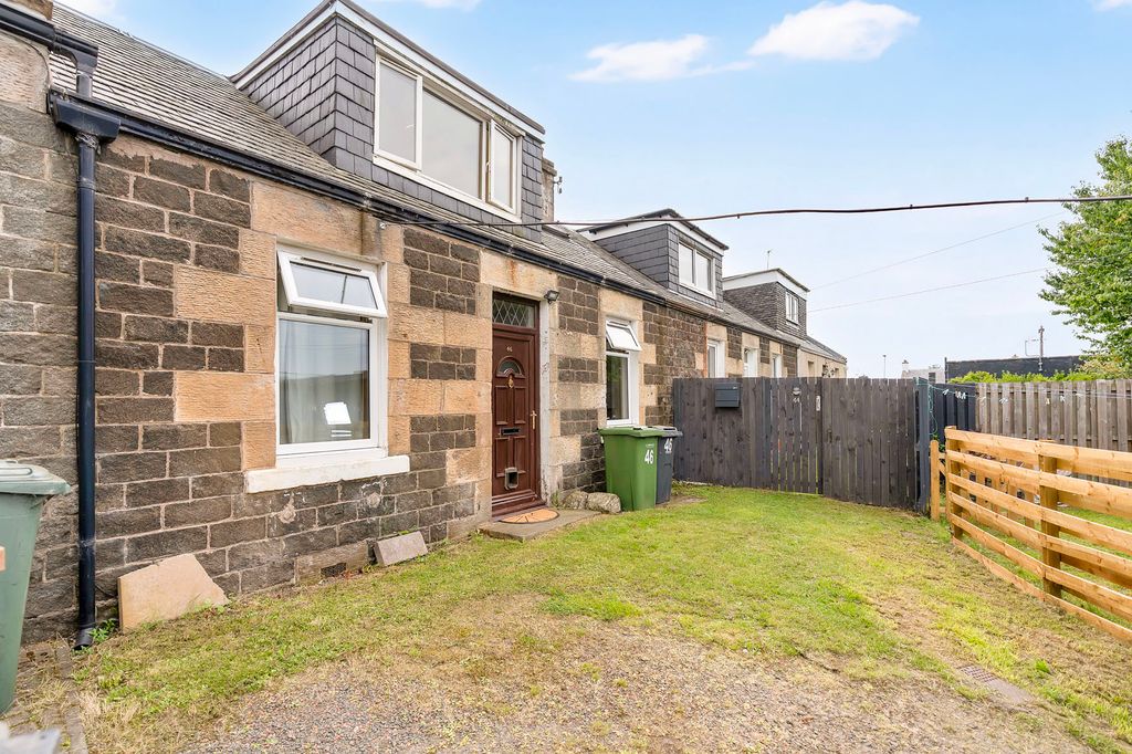 Property photo 1 of 9
