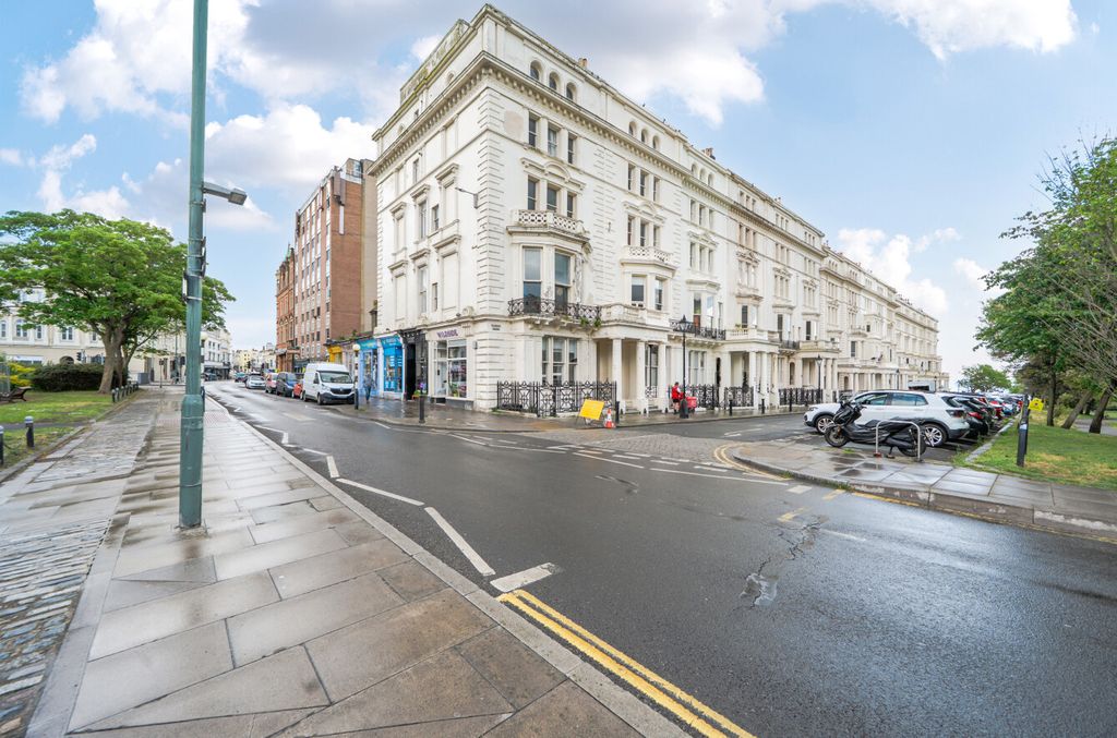 Property photo 1 of 13 1464293-21-6A05d7...