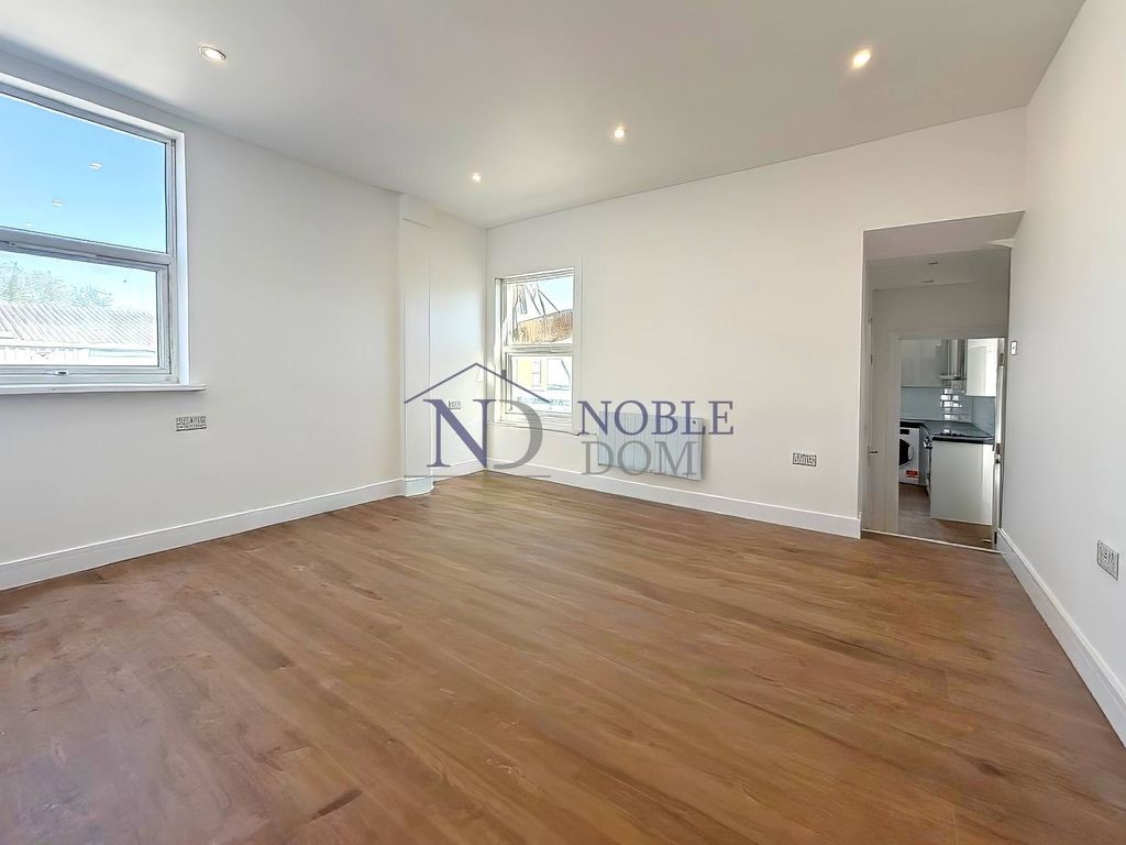 Property photo 3 of 4 Gallery