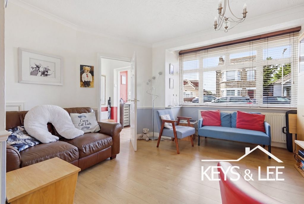 Property photo 2 of 16 4497742