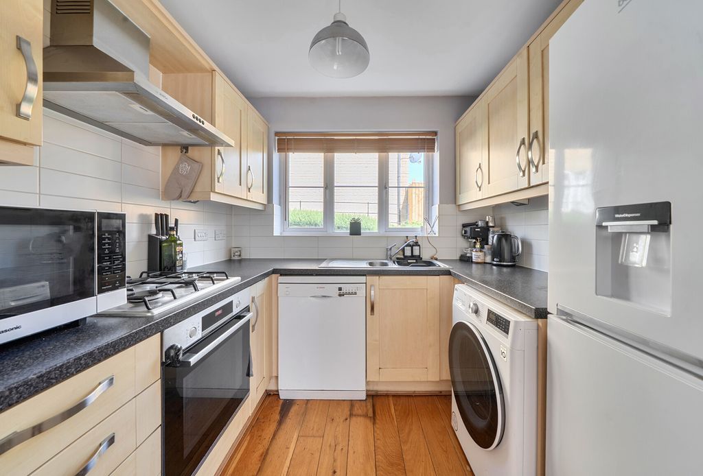 Property photo 3 of 13 1483030-11-6A3d55...