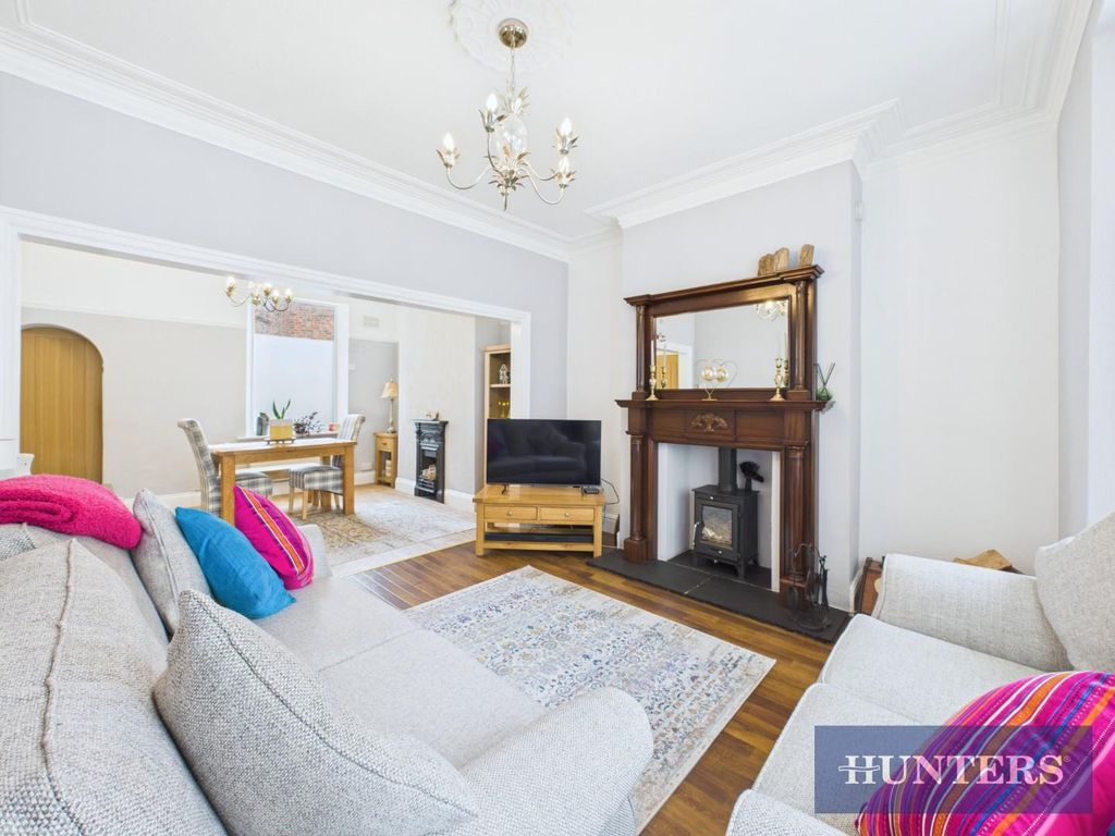 Property photo 3 of 25 Cam05333G0-Pr0208-Still048.Jpg