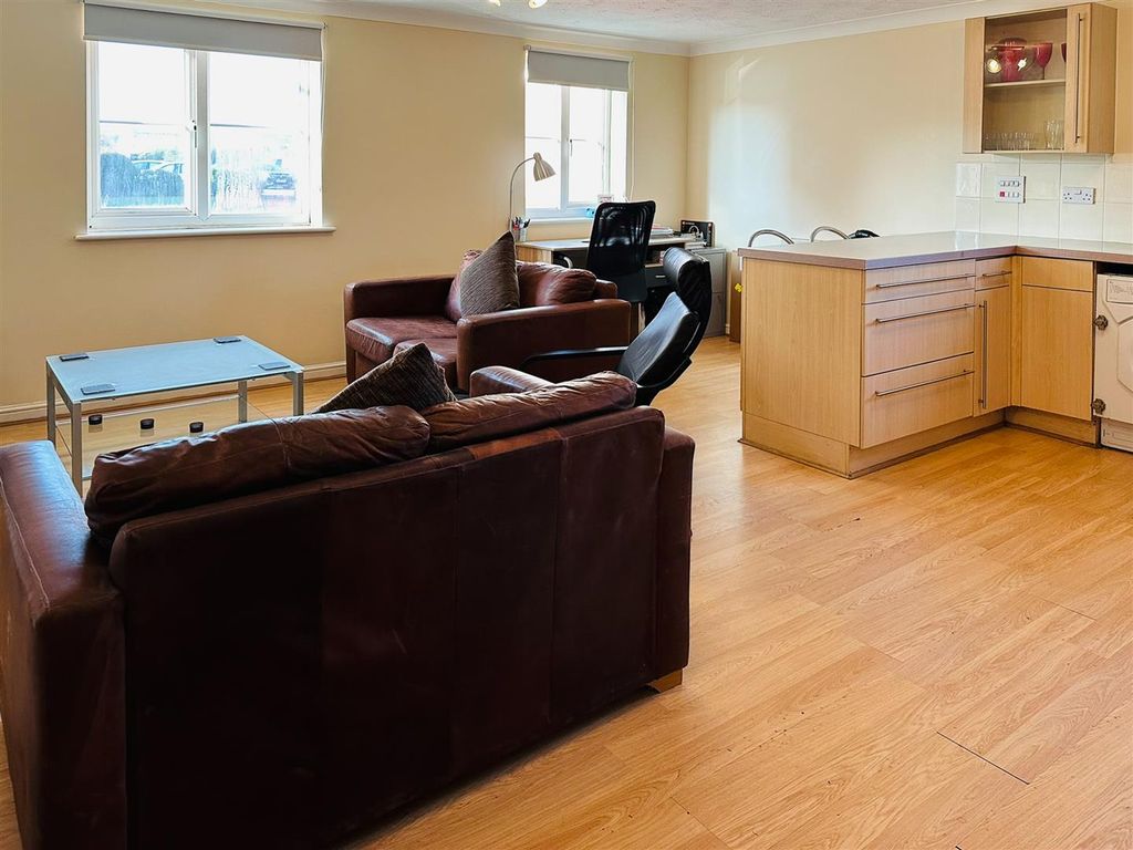 Property photo 2 of 11 Glan Rhymni 51-4.Jpg