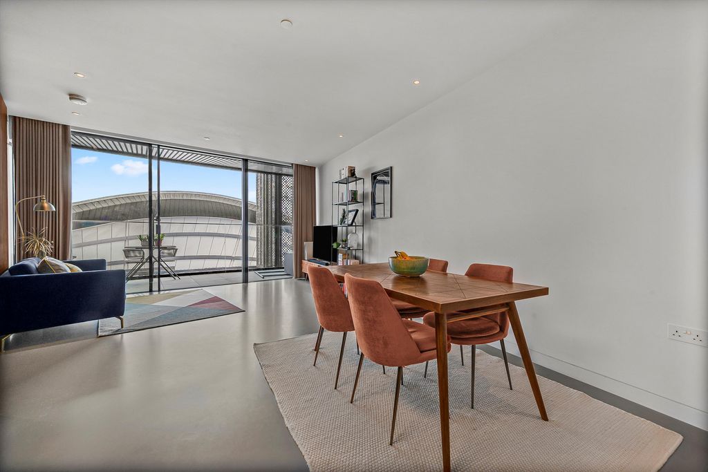 Property photo 2 of 11 Image