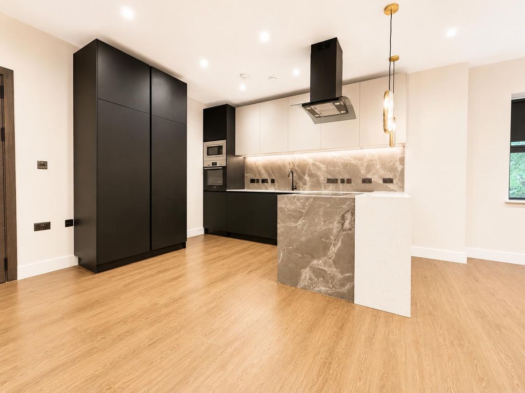 Property photo 3 of 13 Kitchen