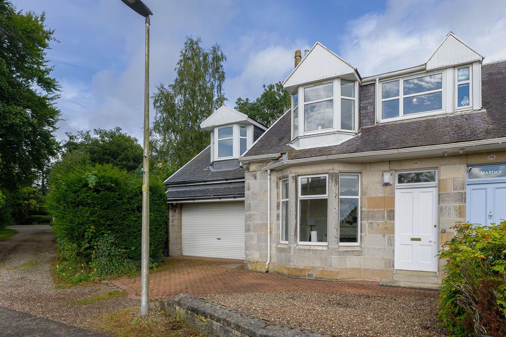 Property photo 1 of 39