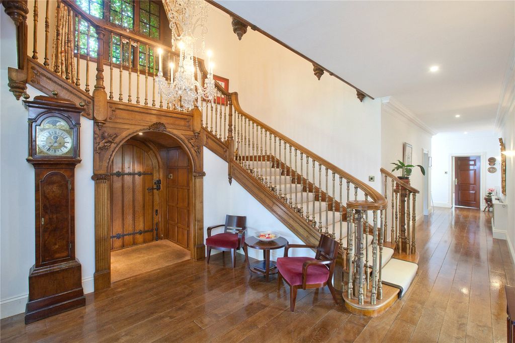 Additional image 7 of 7 bed equestrian for saleThe Grange, Amersham Road, Beaconsfield, Buckinghamshire HP9