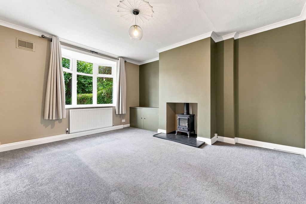 Property photo 3 of 37