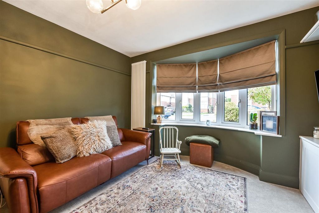 Property photo 3 of 24 Ph6_6281461.Jpg