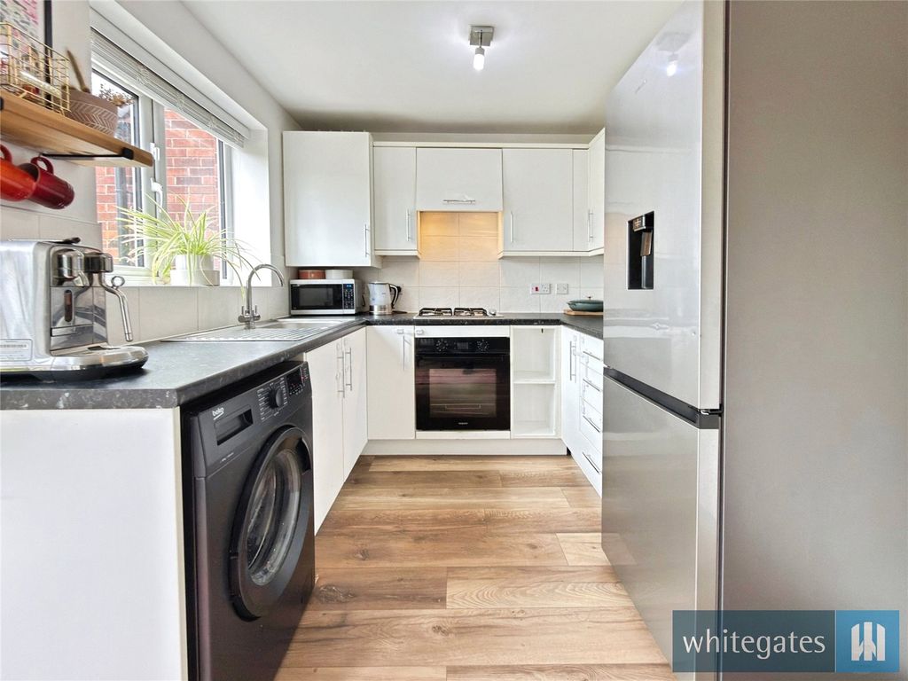 Property photo 2 of 18 Picture No. 16